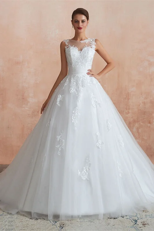 Modest White Tulle Long Wedding Dress With Lace Embroidery Full Skirt Wedding