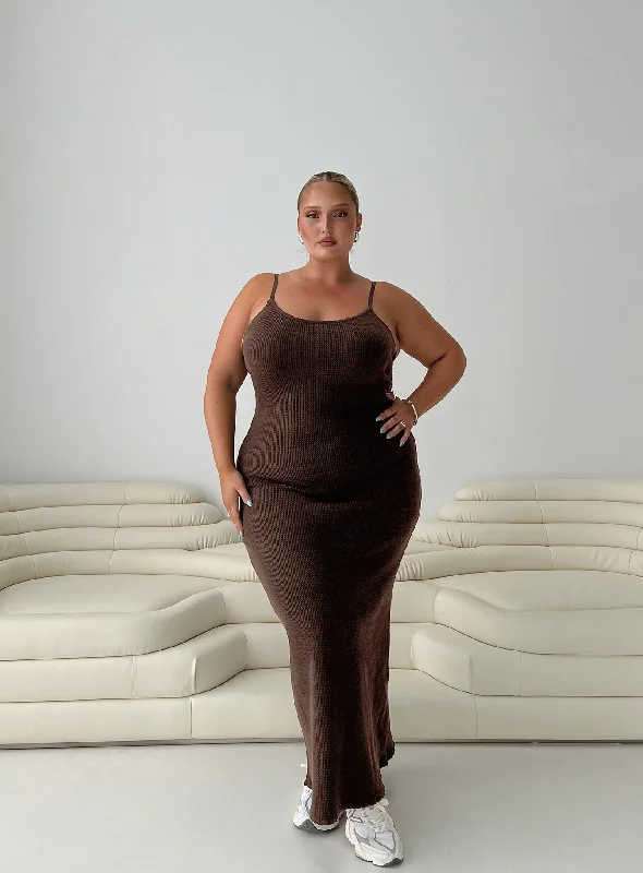 Kattan Maxi Dress Chocolate Curve Best maxi dresses for curvy figures