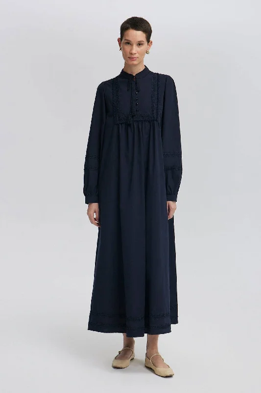 Elle embroidery dress - navy Chic unclassified dresses